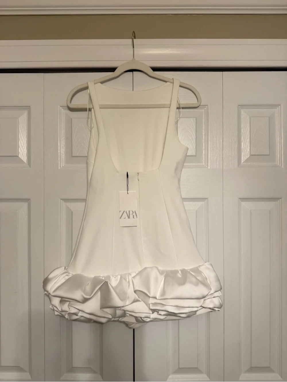 Zara White Ruffled Hem Sleeveless Mini Dress - Picture 2 of 4